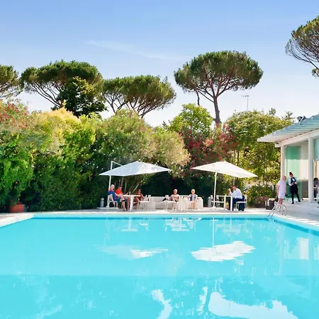 Italiana Hotell 4*
