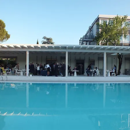 Italiana Hotell 4*